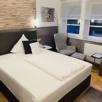 Schlosshotel 3*