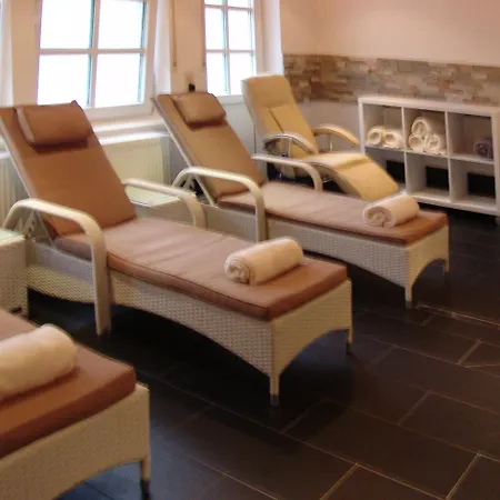 Schlosshotel מלון לנדסטול