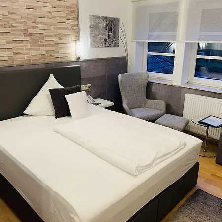 Schlosshotel 3*