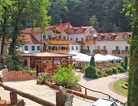 Schlosshotel Ξενοδοχείο Landstuhl