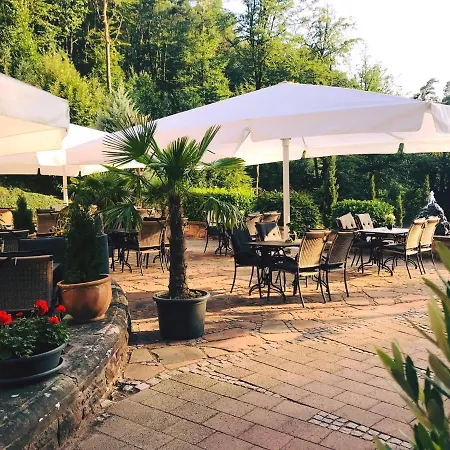 Schlosshotel 3*
