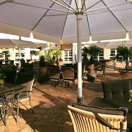 Schlosshotel 3*