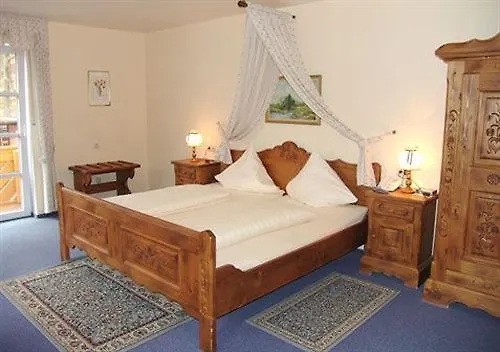 Schlosshotel Otel 3*