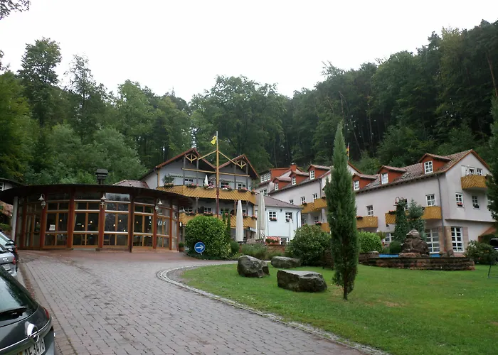 Schlosshotel 3* Landstuhl