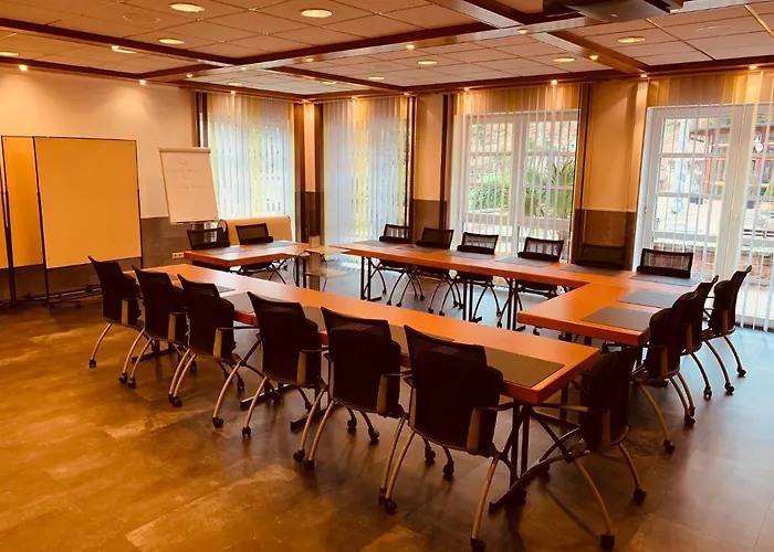 Schlosshotel Hotel 3*